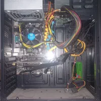 کیس و مانیتور