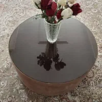 مبل راحتی دونفره نیم گرد ومیز جلو مبلی گرد
