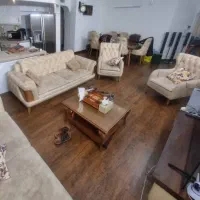 نصب قرنیز پارکت لمینت دیوار پوش