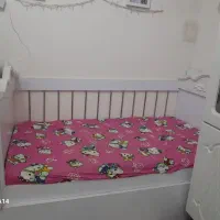 تخت گهوارای کودک