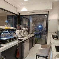 استخدام باریستا و مسلط به بار گرم وسرد