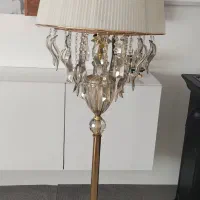 اباژور ایستاده