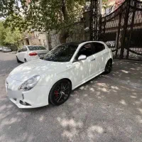 آلفارومئو جولیتا