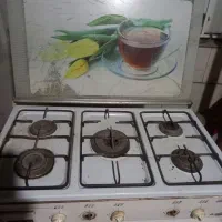 یک عدد اجاق‌گاز پنج شعله سالم