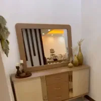 آینه و کنسول کاملآ