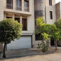 ویلایی-242-متر-زمین-330-متر-بنا-در-دو-طبقه