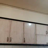 کابینت قسمت بالا تمام فلز به همراه هود و ویترین