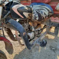 موتور سیکلت سه چرخ رنگ قرمز ۲۰۰ccمدل۱۳۸۹