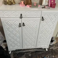 جاکفشی چهار در درحدنو سفید