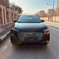آئودی  Q5 e-tron 2025