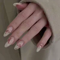 کاشت ناخن فقط ۲۵۰