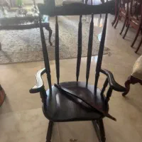 صندلی راک نیاز به تعمیر