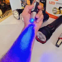 چراغ قوه uv یووی 8 نور ماورابنفش