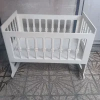تخت کنار مادر گهواره ای