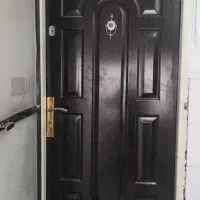 خانه ویلایی با ۷۰ متر بنا و ۳۰ متر حیاط جنوبی