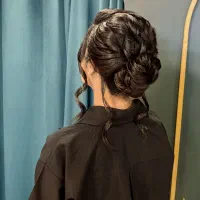 شنیونکار،زلفکاروسشوارکار حرفه ای،میکاپکار