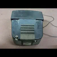 تلوزیون رنگی کوچک