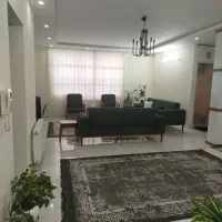 ۱۰۰ متر نزدیک به پلکان