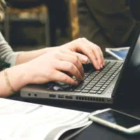 استخدام ۶ نفر خانم