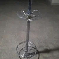 میله گردان روی اپن اشپزخانه