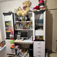 فروش میز  تحریر و کمد بسیار جادار و زیبا