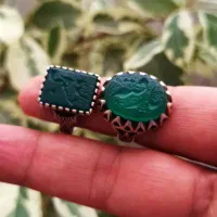 انگشتر عقیق سبز خطی