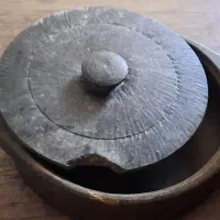 تابه سنگی با در
