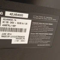 تلویزیون ال ای دی ۴۲ اینچ با میز