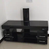میز تلویزیون شیشه ای