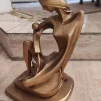 مجسمه نماد مادر