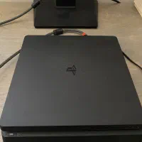 PS4 Slim 500GB / بسیار کم‌کارکرد / کارتن‌دار