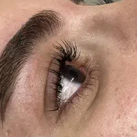 آموزش اکستنشن مژه ولیفت مژه وابروتخفیف ویژه محدود