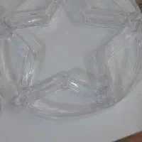 تعدادی ظرف شیشه ای