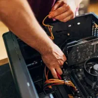 کلیه خدمات کامپیوتر در محل/ از راه دور (ریموت)