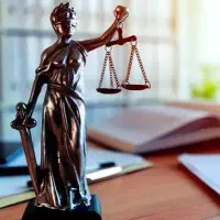 قبول وکالت در تمام زمینه ها