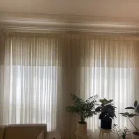 پرده هال پذیرایی به همراه چوب پرده کشویی گریبر