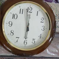 ساعت دیواری