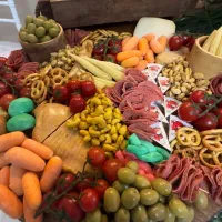 کارگر نظافت و ظرفشور
