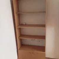 میز کامپیوتر و کتابخانه