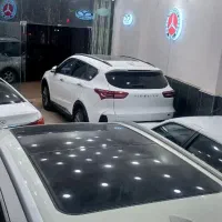 پذیرش همکار داخل نمایشگاه خودرو