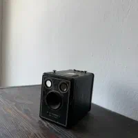 دوربین Kodak Six-20 Brownie Model C
