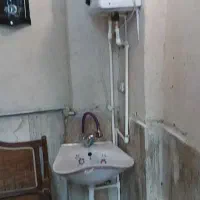 آبگرمکن دیواری برقی ارایشگاهی