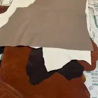 حدودا ۱۰۰ پا چرم گاوی