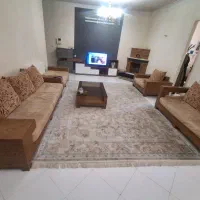 مبل راحتی ۶ نفره با یک پاف دو نفره..روکش چوب