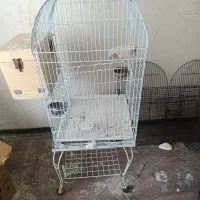 یک عدد قفس بزرگ خارجی  مناسب انواع پرنده