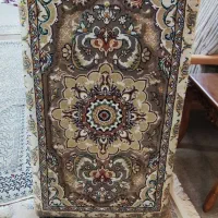 یک جفت پشتی//درب چوبی ورودی//استند مغازه