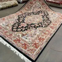 فرش دستباف ۹ متری تک ۴ رنگ ابریشم  کف سرمه ای