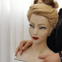 کله مانکن با پایه و کیف