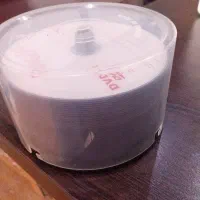 فروش بسته DVDخام فقد ۶ الی ۷ تاش فروش رفته