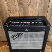 آمپ گیتار Fender Mustange l V2